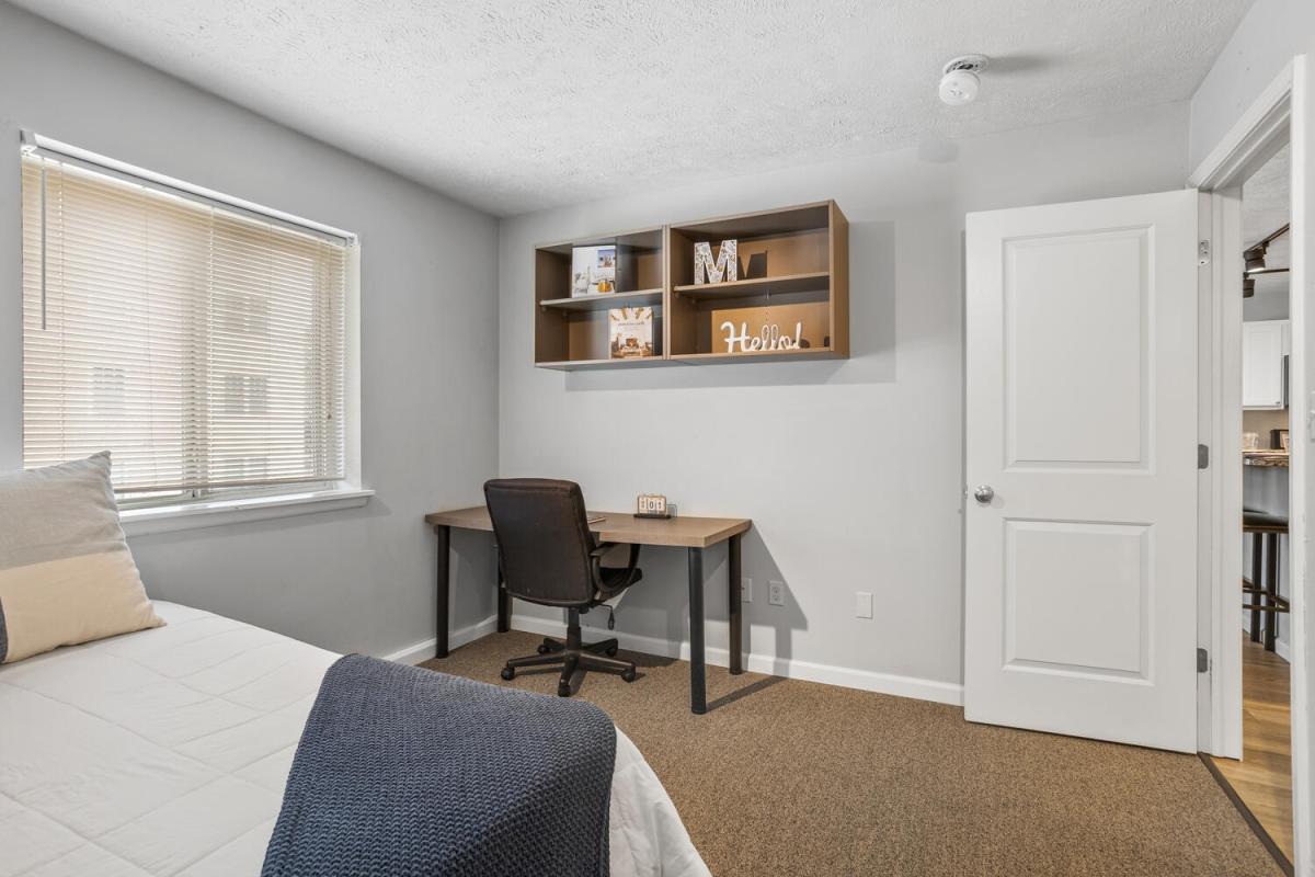 Bedroom Desk