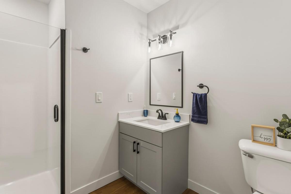 Bathroom 4